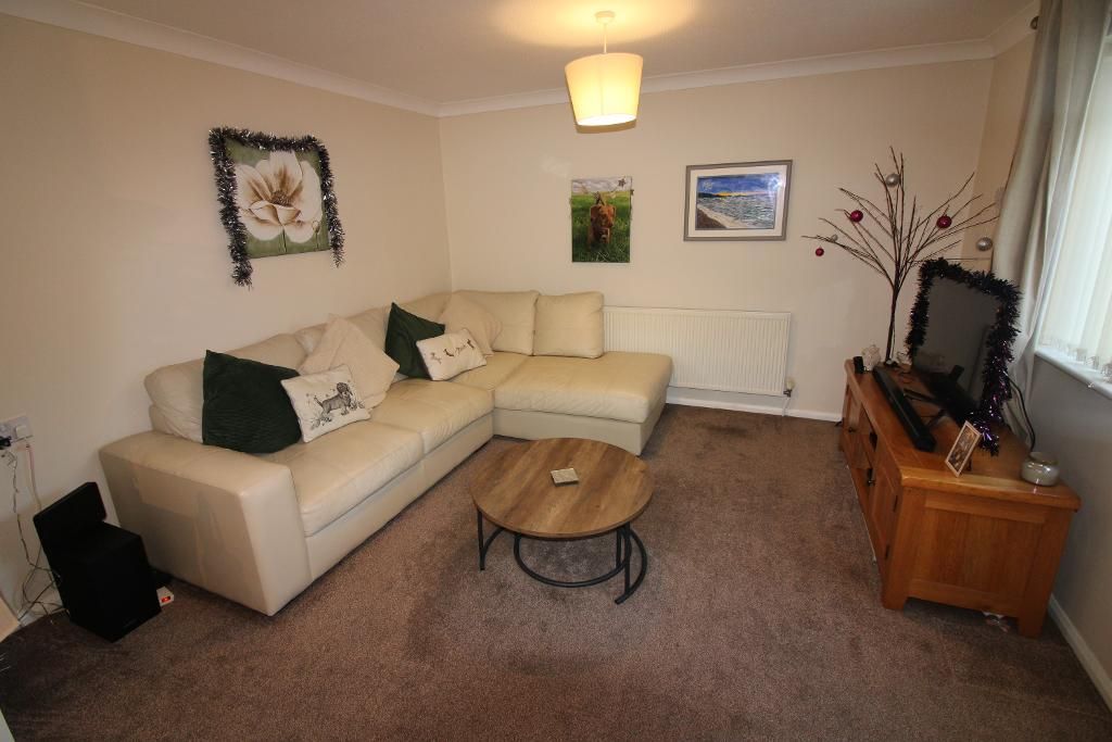 Property photo 3 of 7 Lounge