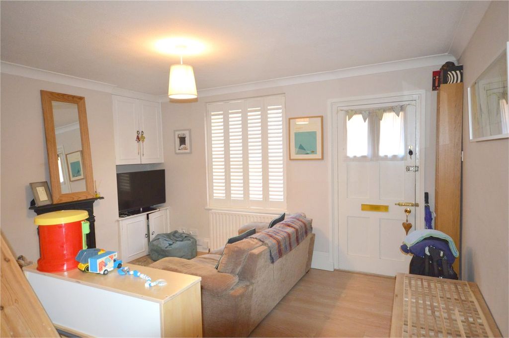 Property photo 3 of 9 Picture No. 14