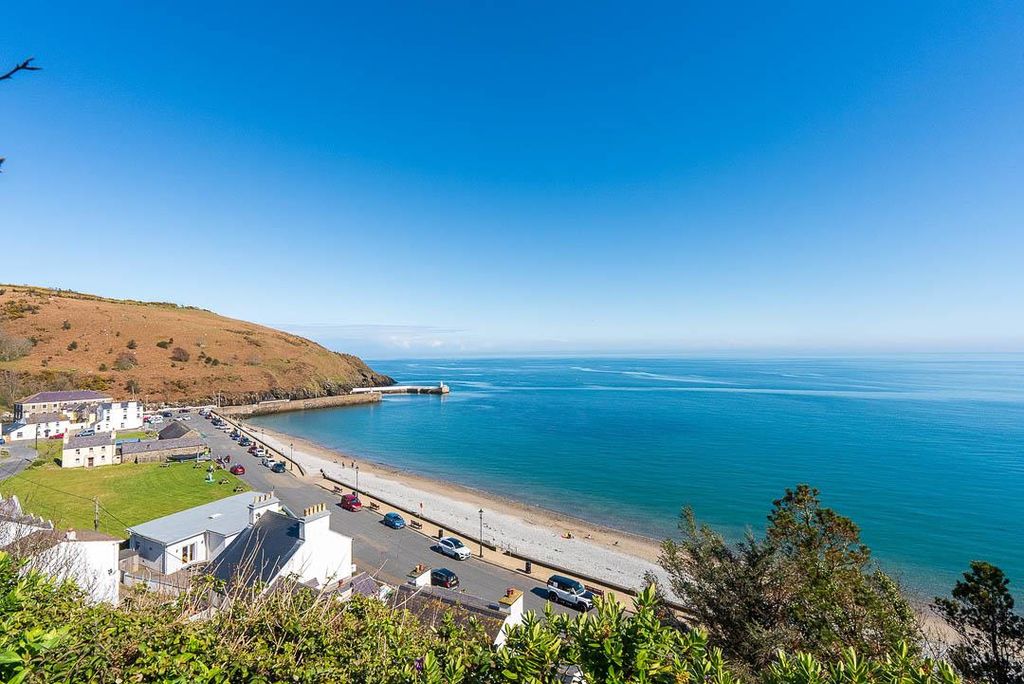 Property photo 3 of 38 View_Point_Laxey-25.Jpg