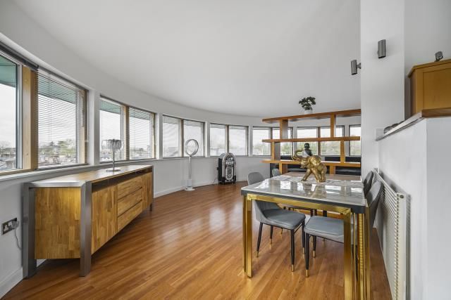 Property photo 3 of 11 Kitchen / Dining