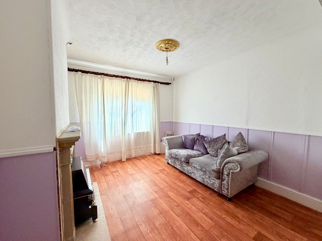 Property photo 3 of 14 Image