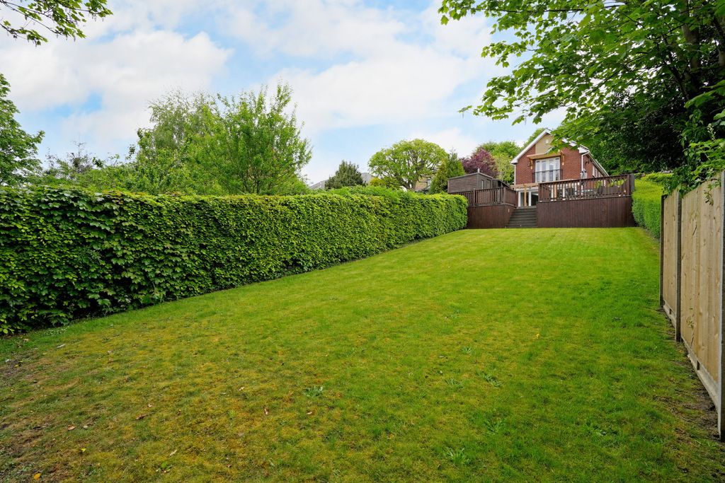 Property photo 2 of 40