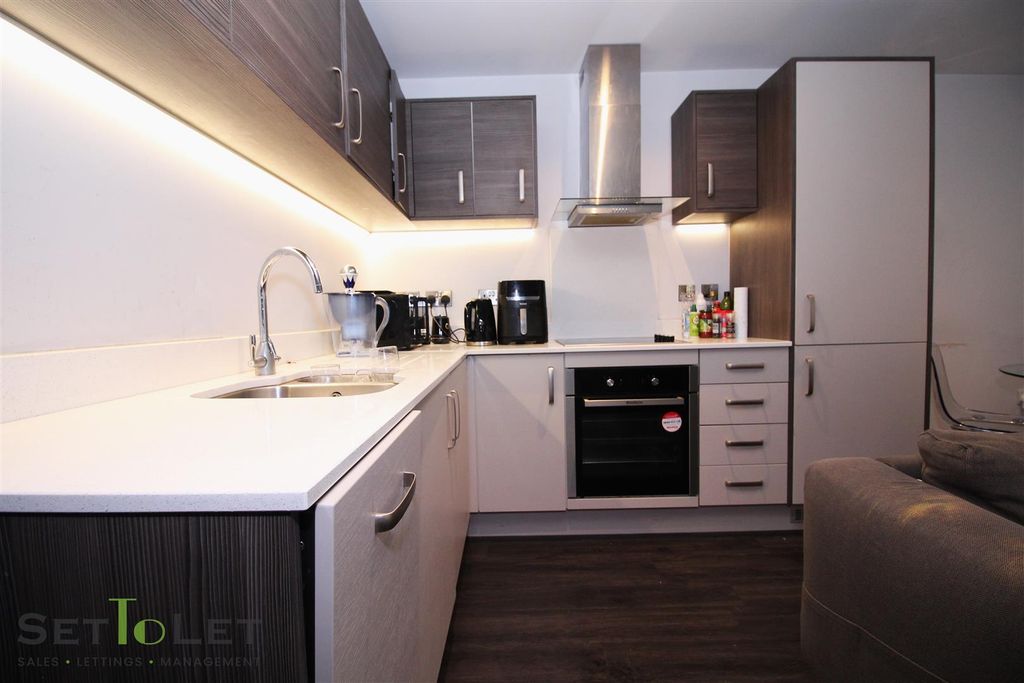 Property photo 3 of 10 Img_8925.Jpg