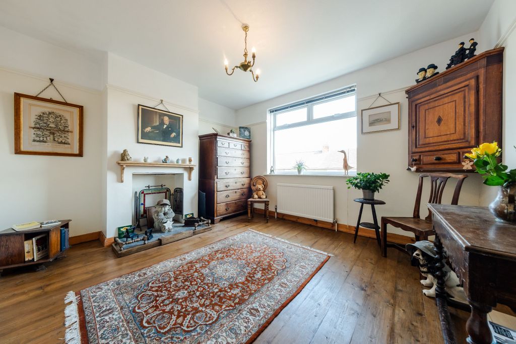 Property photo 2 of 23