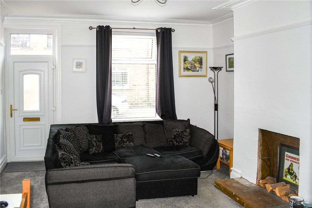 Property photo 2 of 6 Lounge