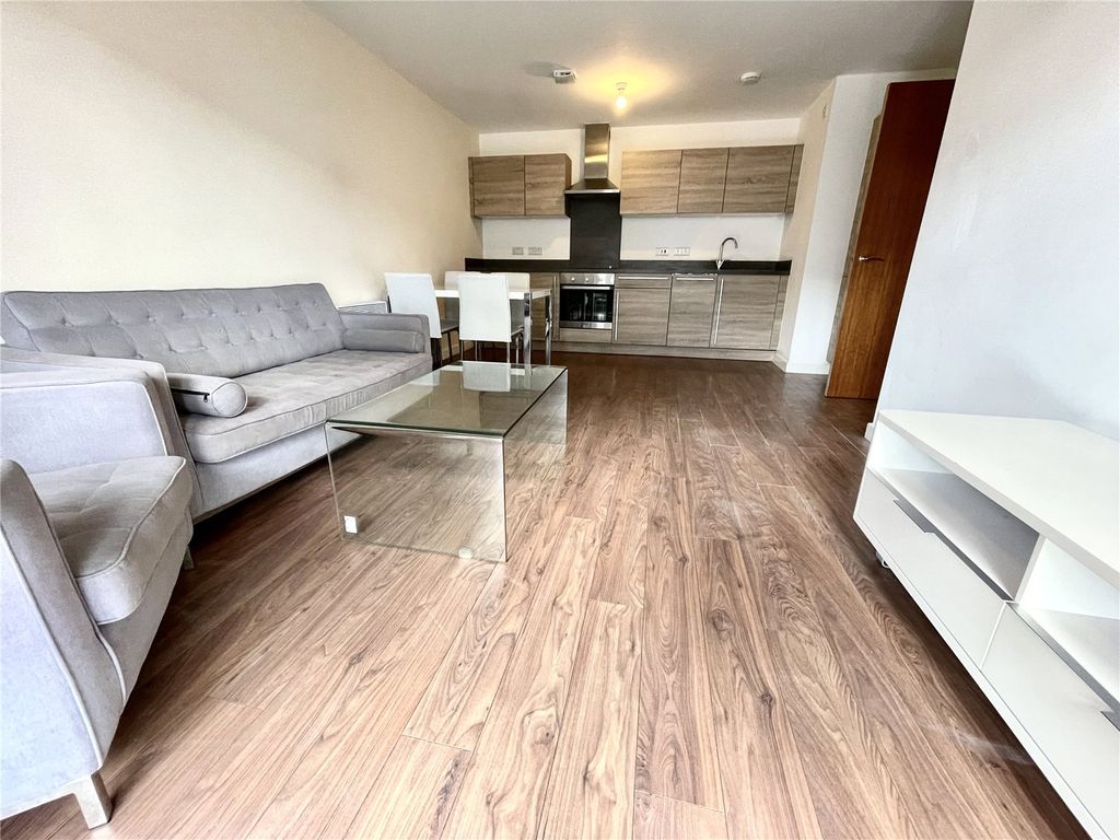 Property photo 3 of 9 3