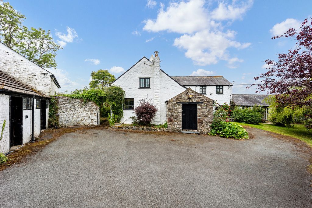 Property photo 1 of 34
