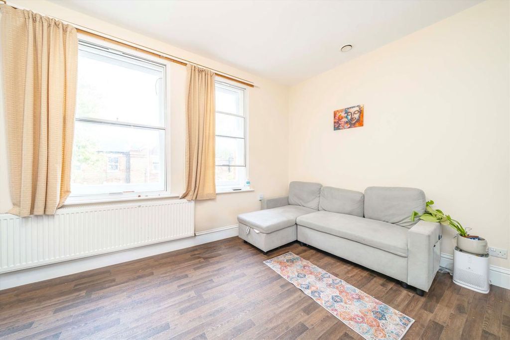 Property photo 1 of 5