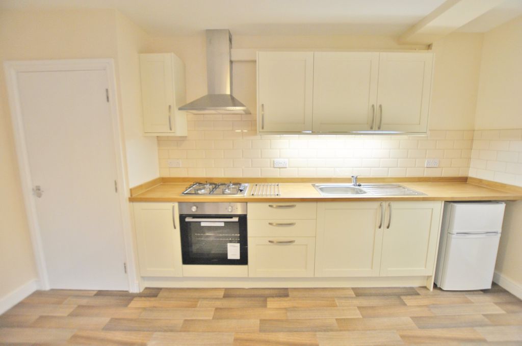 Property photo 2 of 6 Photo 02