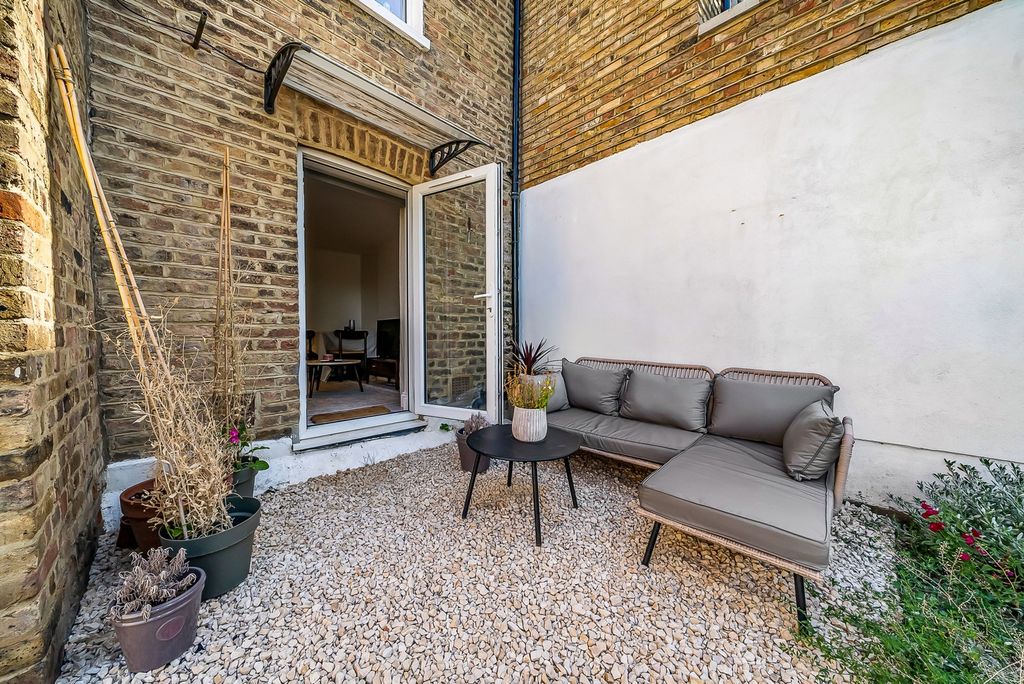 Property photo 3 of 16