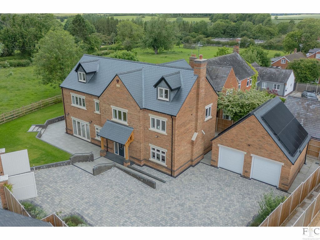 Property photo 2 of 42