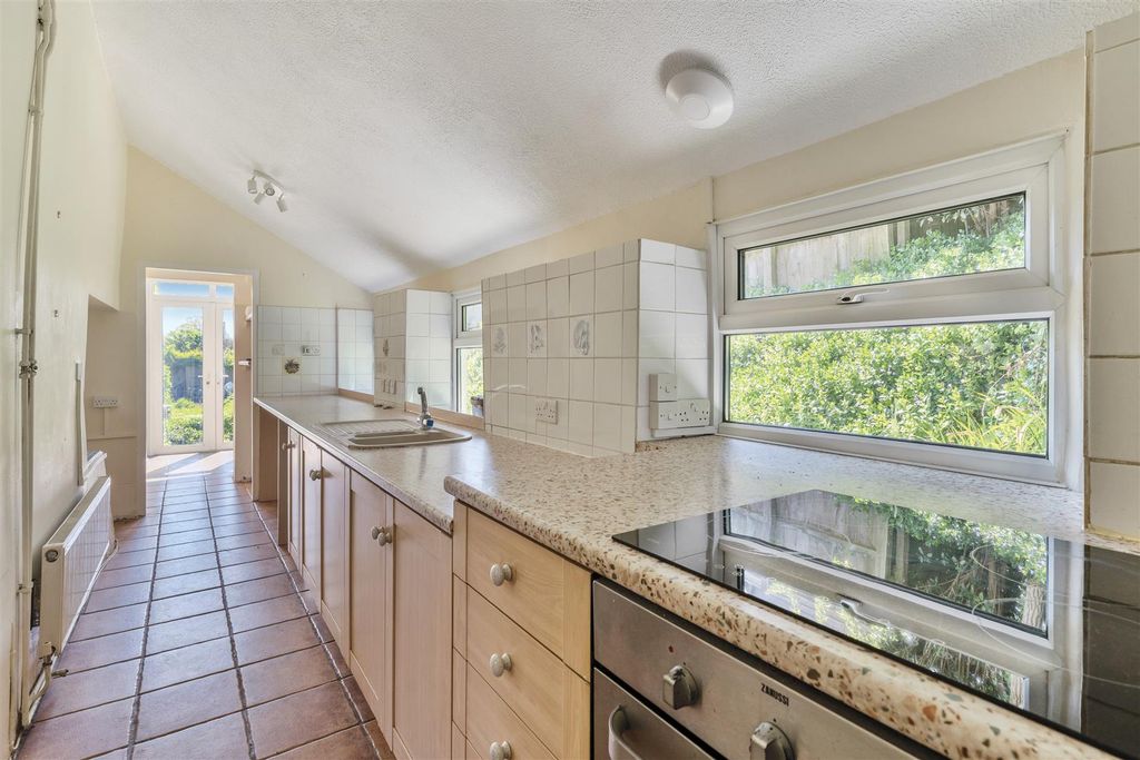 Property photo 3 of 15 Kitchen