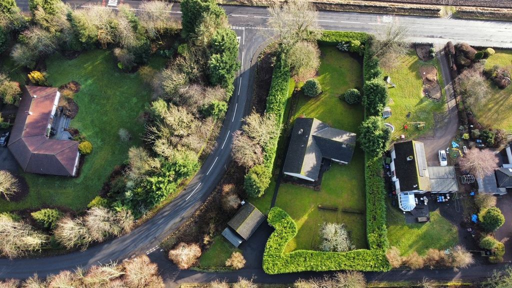 Property photo 2 of 35