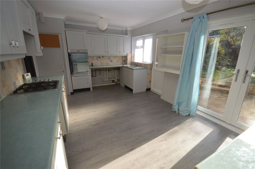 Property photo 3 of 12 Picture No. 06