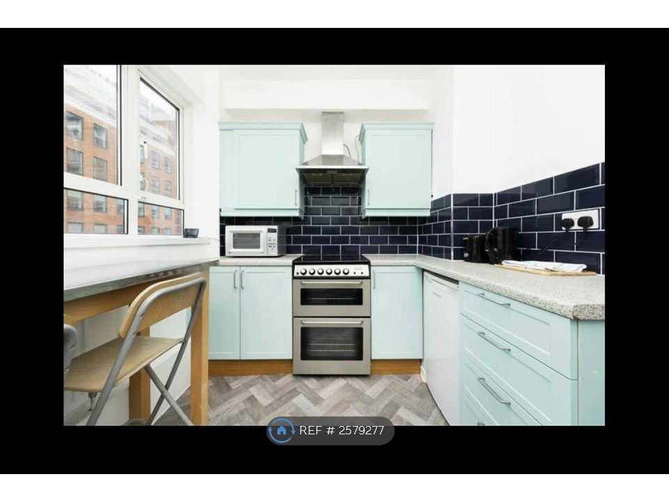 Property photo 3 of 5 Kitchen