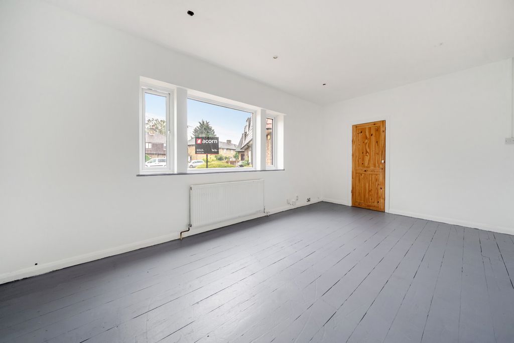 Property photo 2 of 17 1520001-11-6A9Fd5...