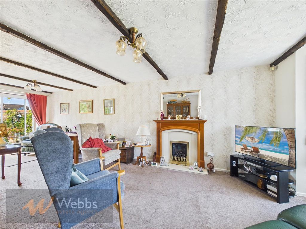 Property photo 2 of 17 Lounge.Jpg