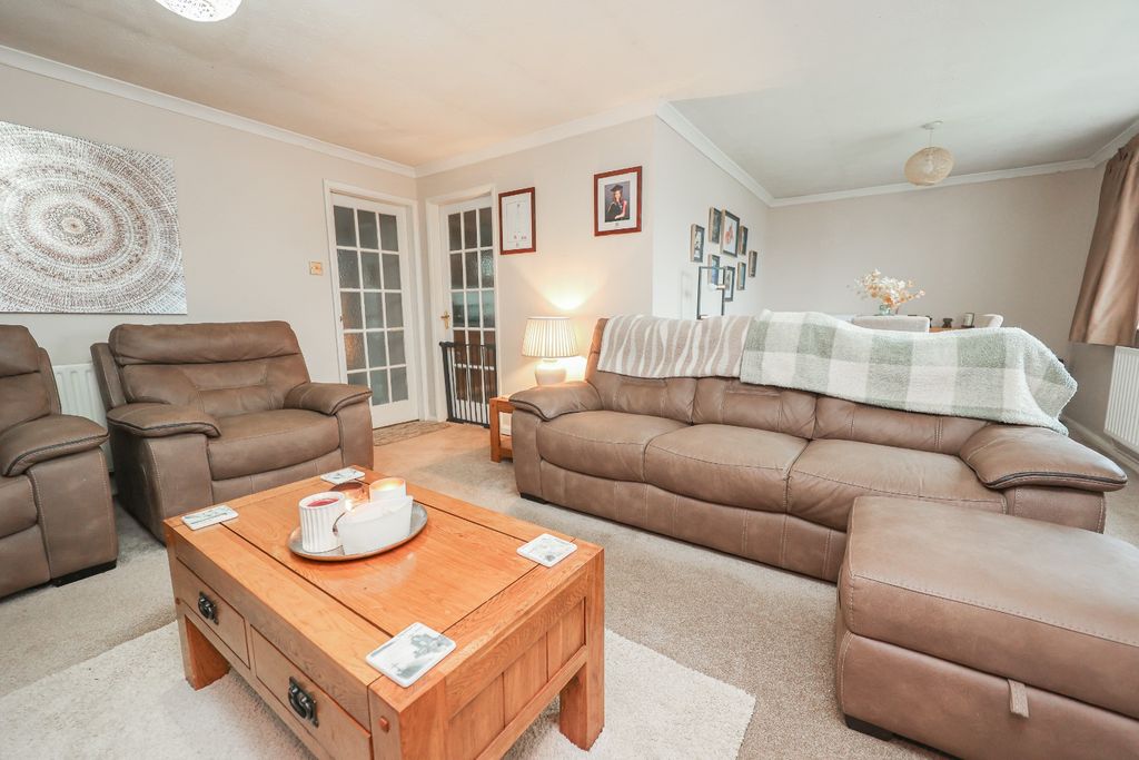 Property photo 3 of 24 4806182