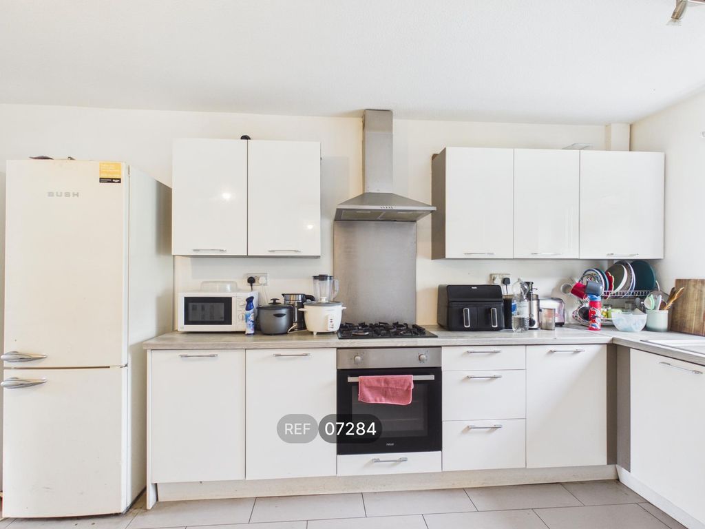 Property photo 2 of 15 Kitchen