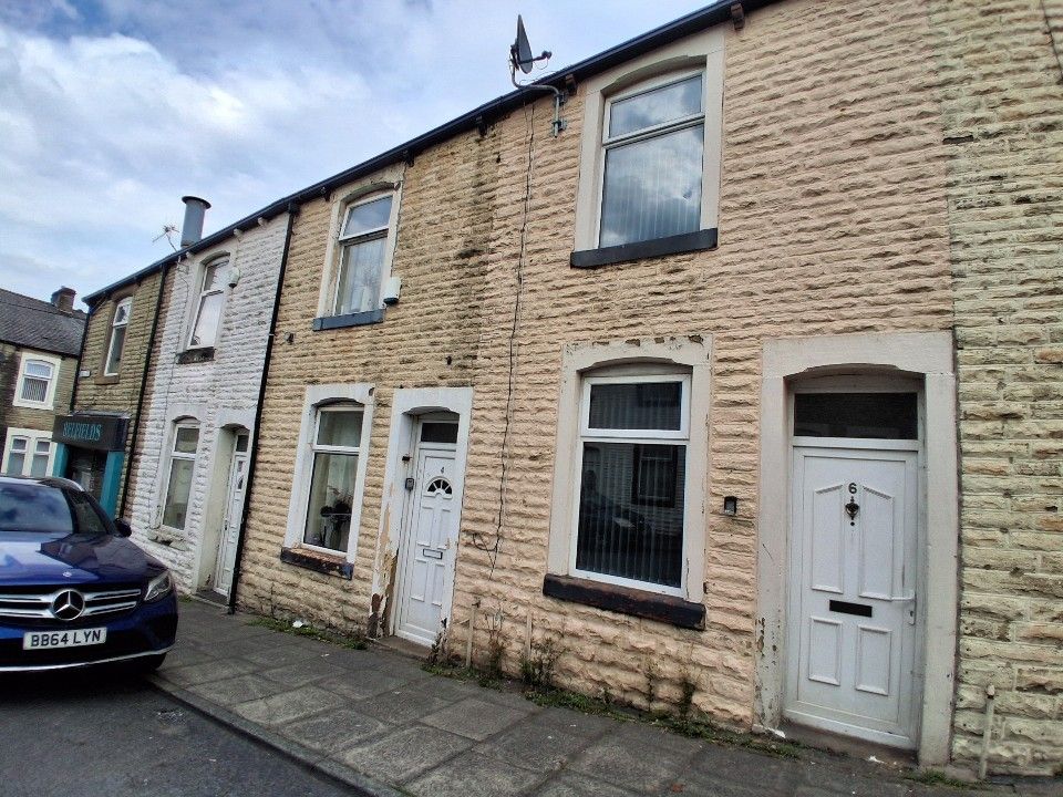 Property photo 2 of 18