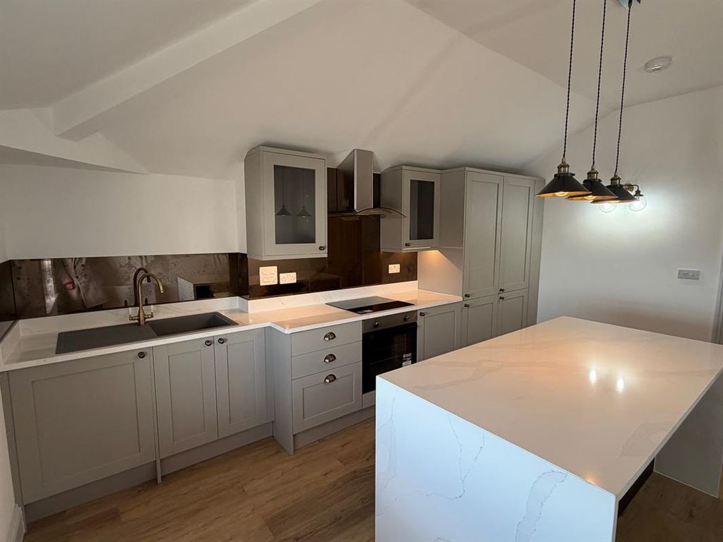 Property photo 2 of 11 Photo