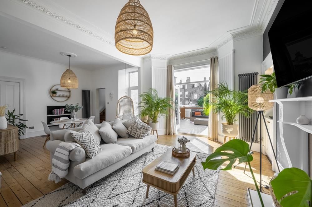 Property photo 3 of 15 39Carltonplace − 03
