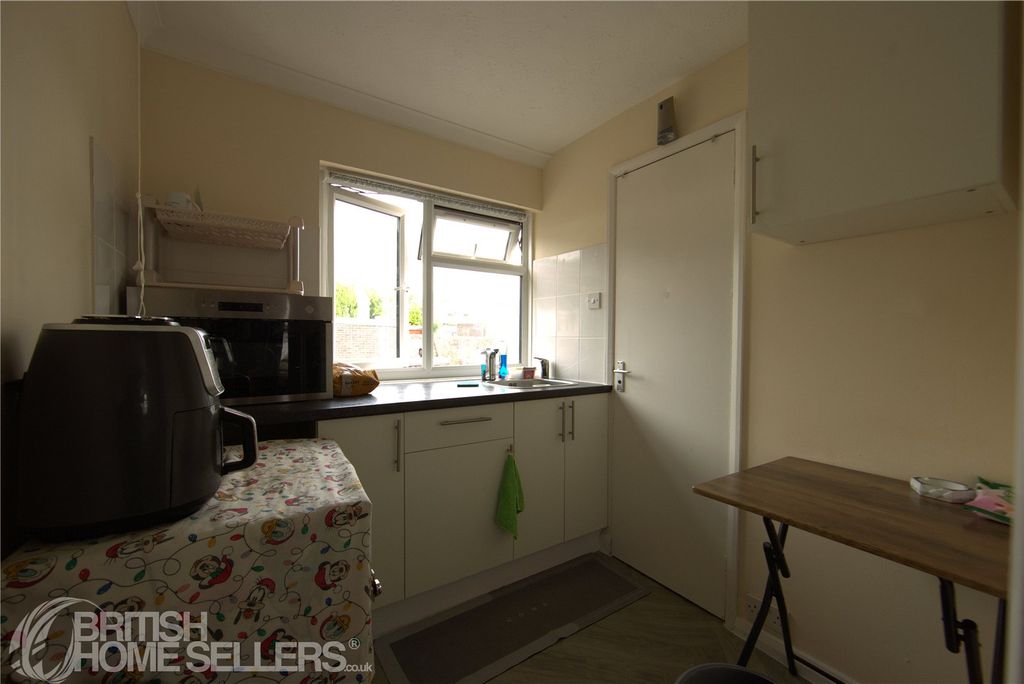 Property photo 2 of 14 Picture No. 13