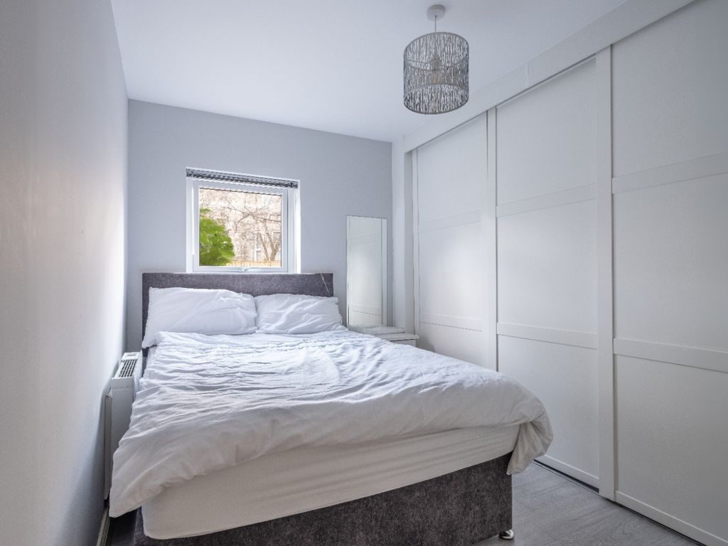 Property photo 2 of 7 5902702