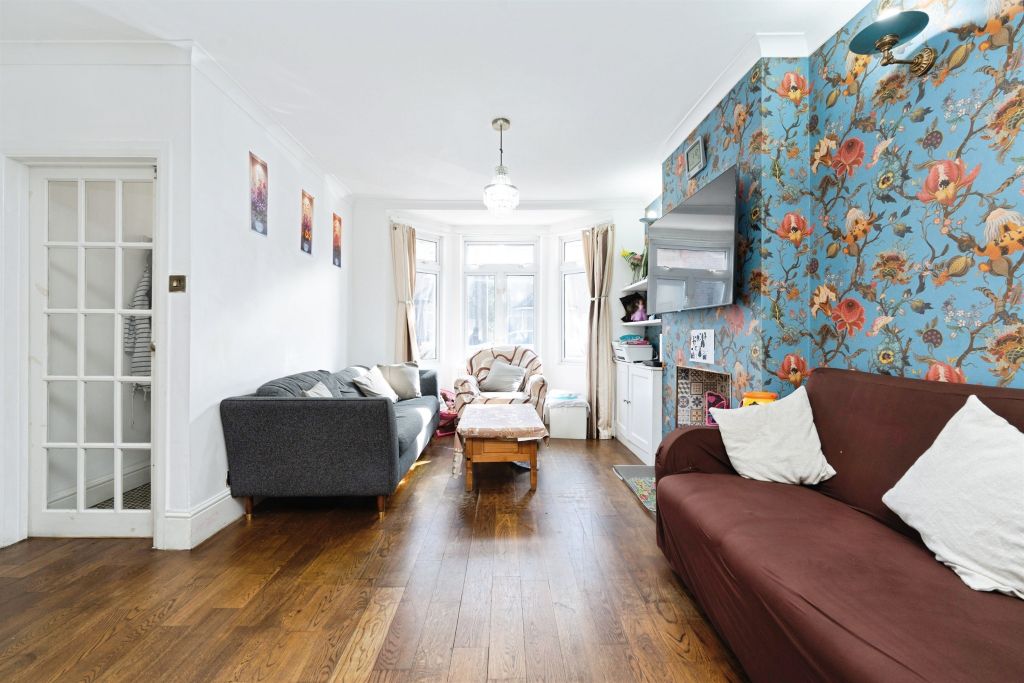Property photo 2 of 13