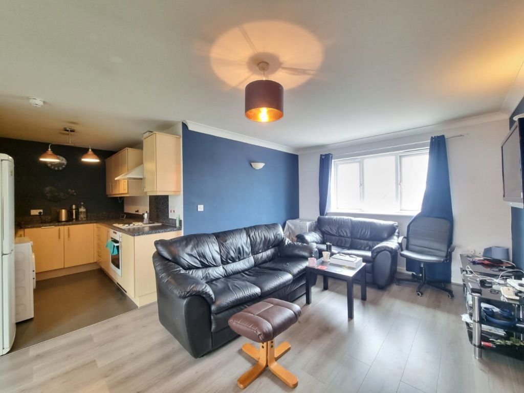 Property photo 2 of 11