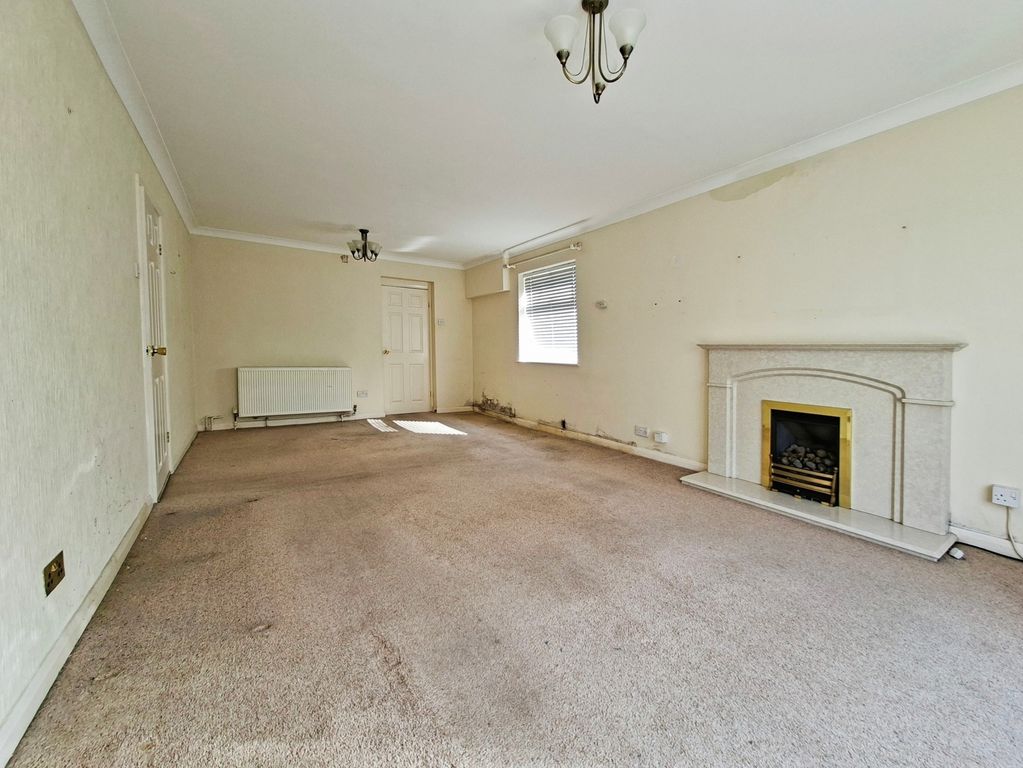Property photo 3 of 16 Pbox-Img.Jpg