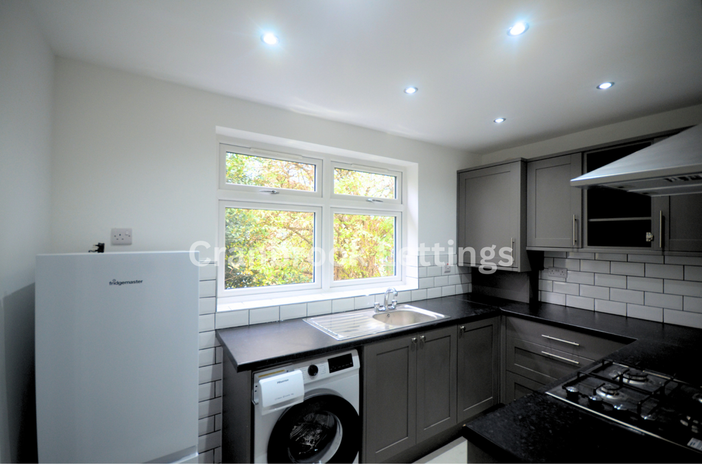 Property photo 1 of 6 Two Bedroom Maisonette