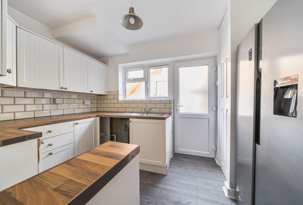 Property photo 2 of 13 Kitchen