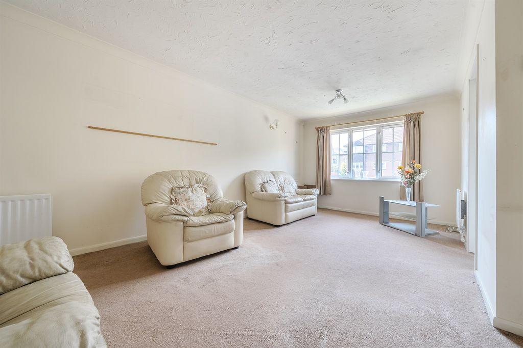 Property photo 2 of 9