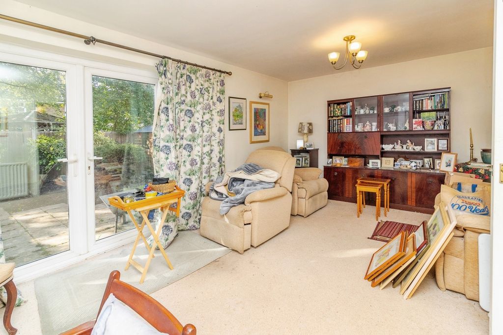 Property photo 2 of 17 Photo