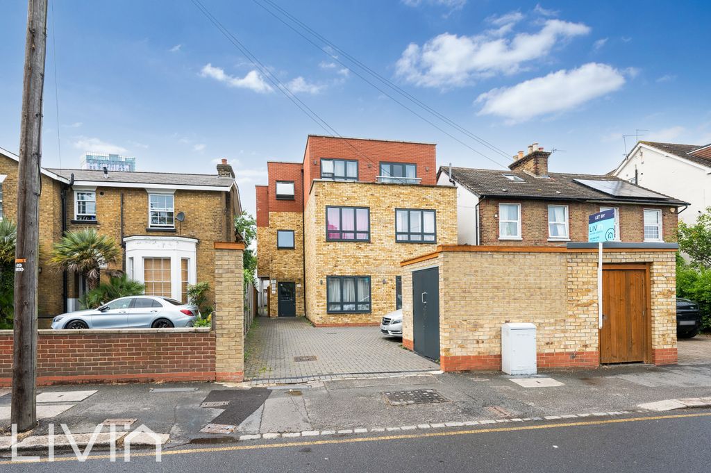 Property photo 1 of 9 1