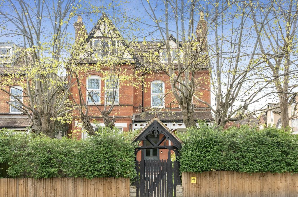 Property photo 1 of 16 Exterior