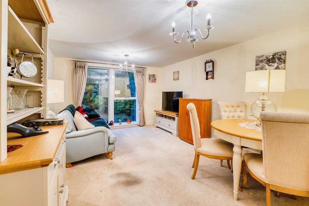 Property photo 3 of 17 d616De5B-ee53-Ed11-9562-6045Bd0E74Cf.Jpg