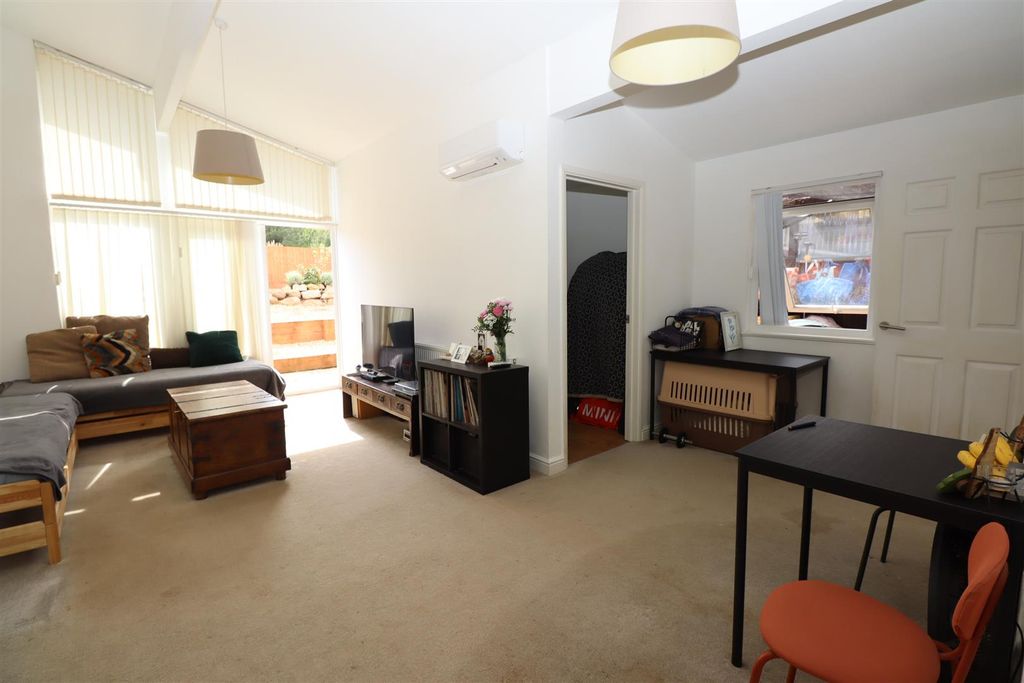 Property photo 3 of 13 New (21).Jpg