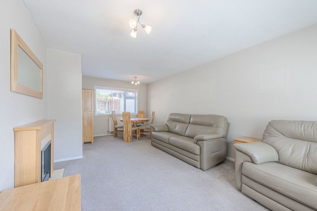 Property photo 3 of 23