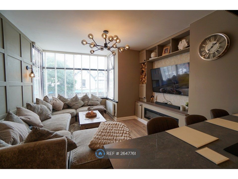 Property photo 3 of 35 Living Area