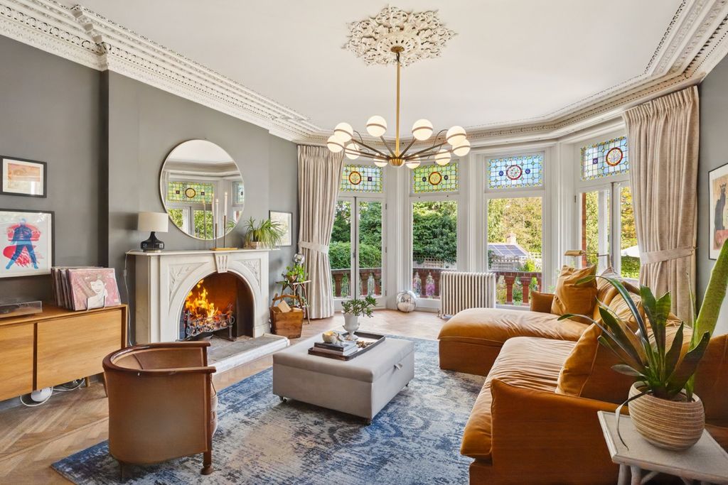 Property photo 2 of 28 Drawing Room