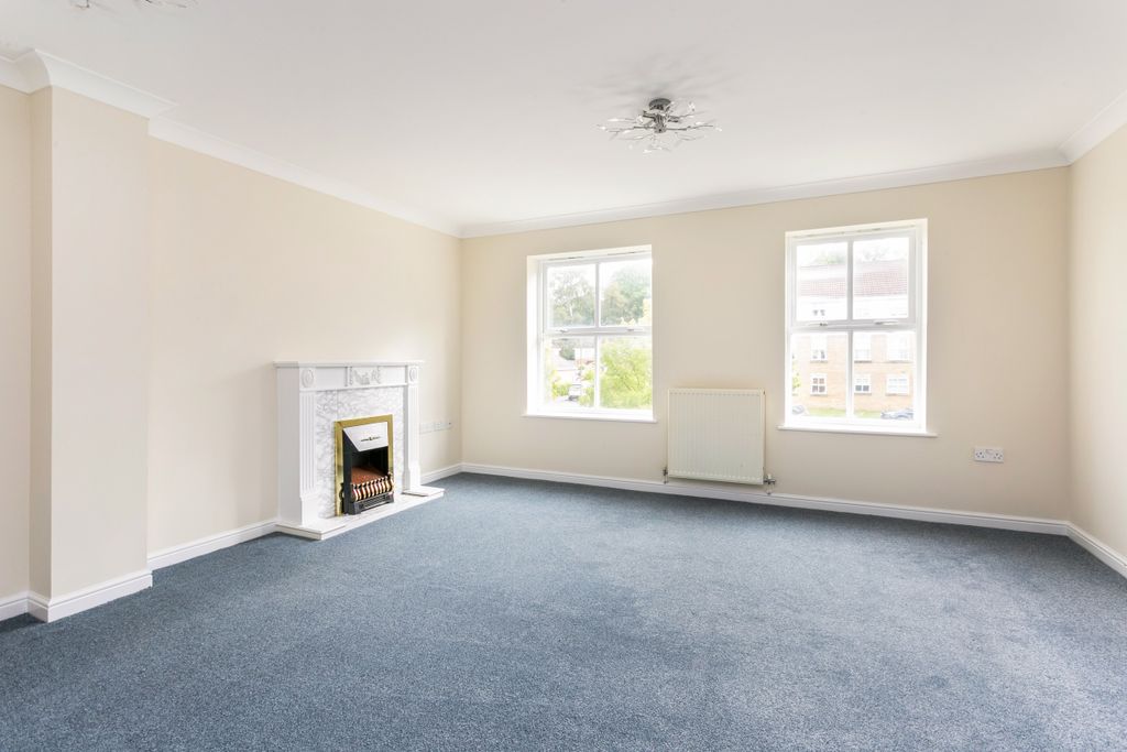 Property photo 2 of 8