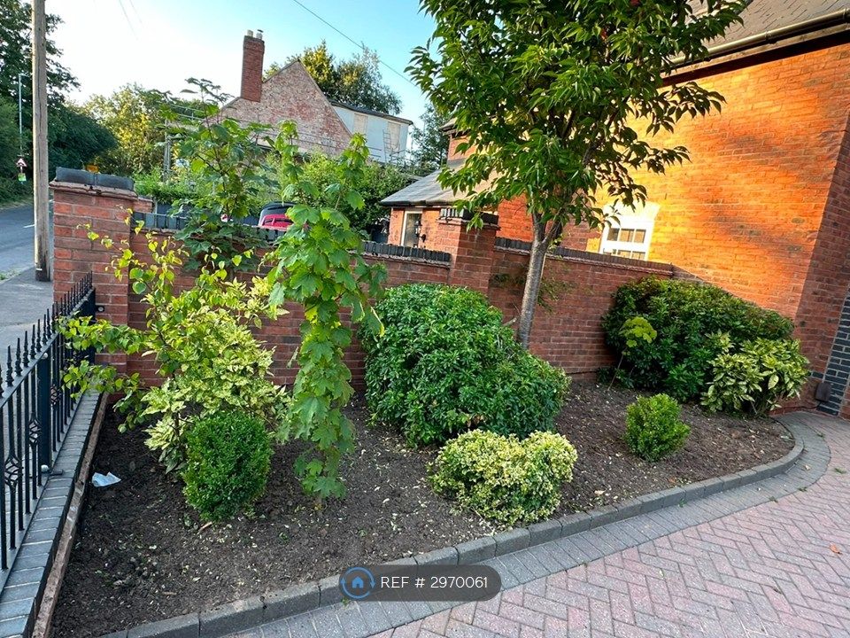 Property photo 2 of 23 Garden Area To Front
