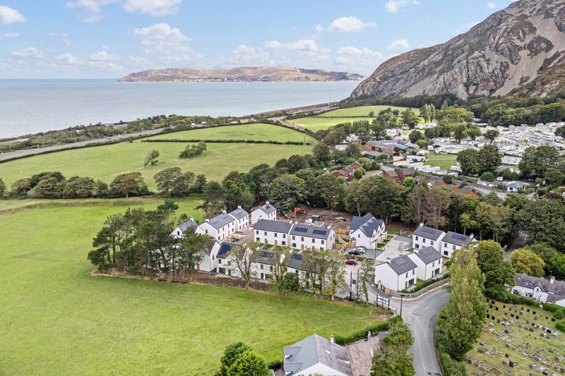 Property photo 3 of 9 Photo 3