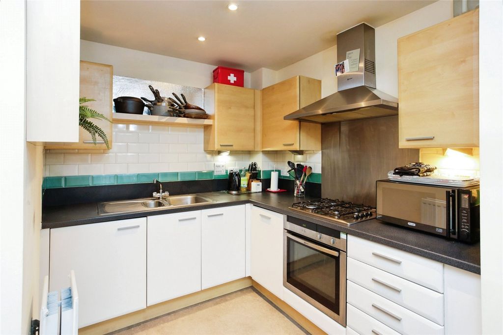 Property photo 3 of 19 Picture No. 06