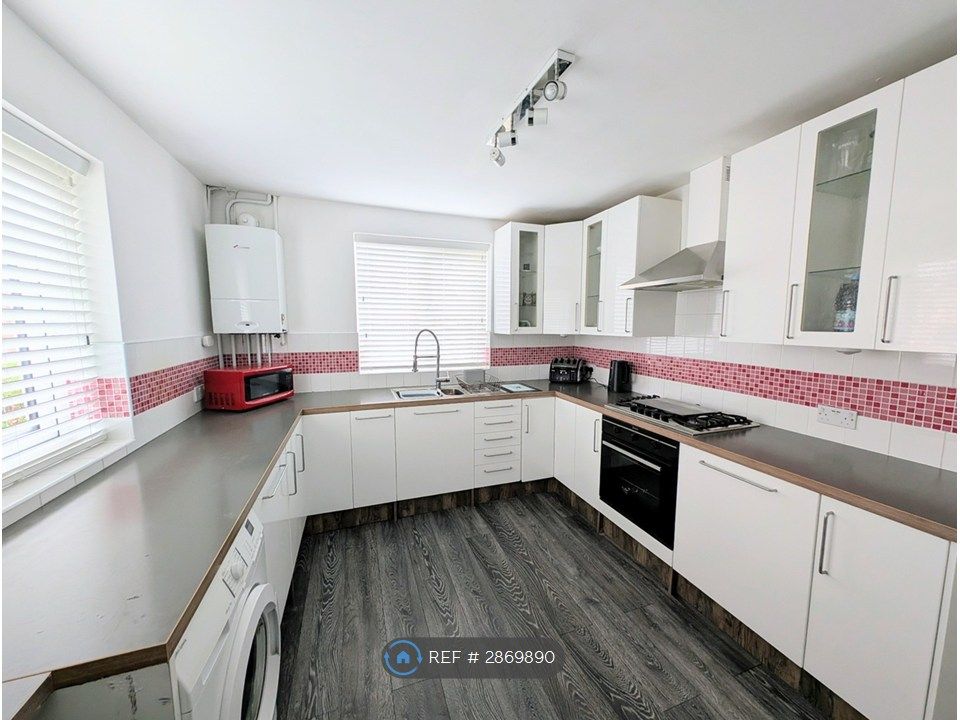 Property photo 3 of 8