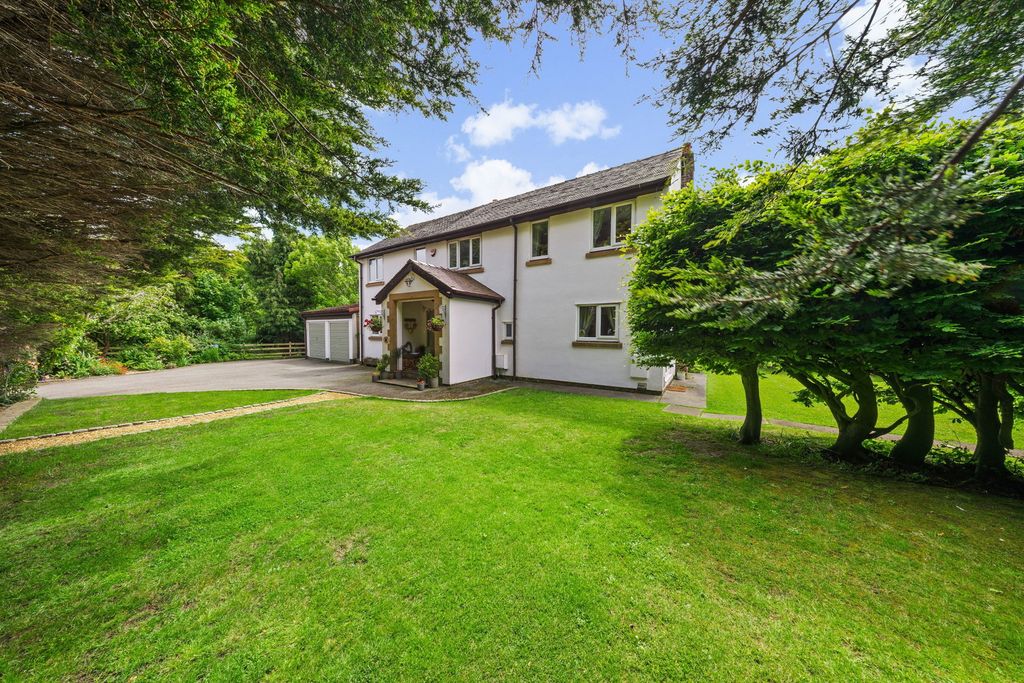 Property photo 1 of 88