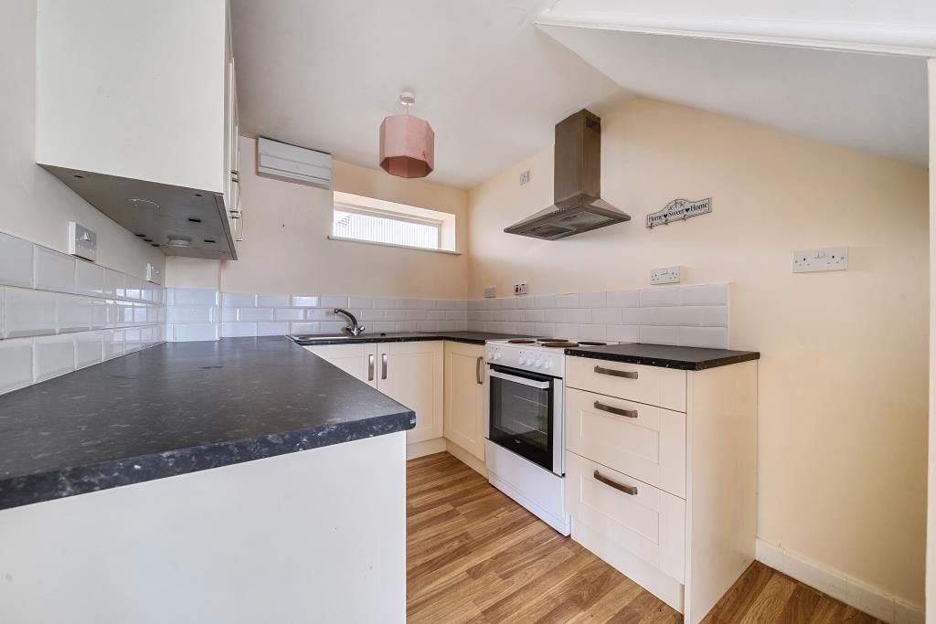 Property photo 2 of 20 Kitchen