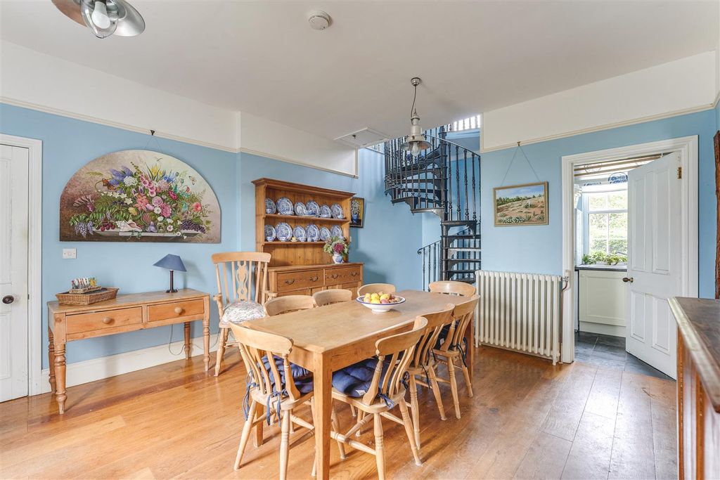 Property photo 2 of 40 Hamilton House-45.Jpg